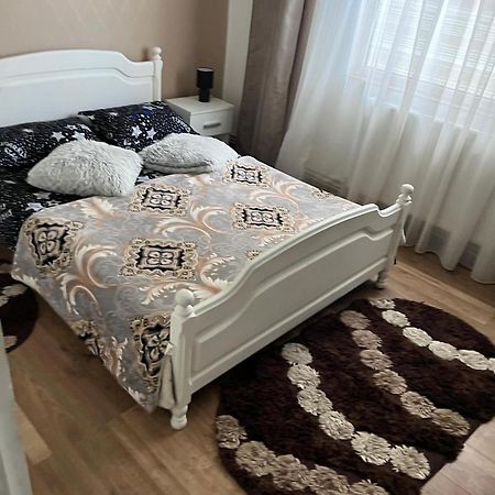 Sweet Home Бузеу Екстер'єр фото