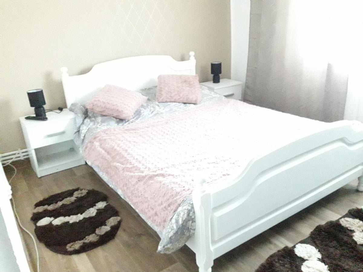 Sweet Home Бузеу Екстер'єр фото