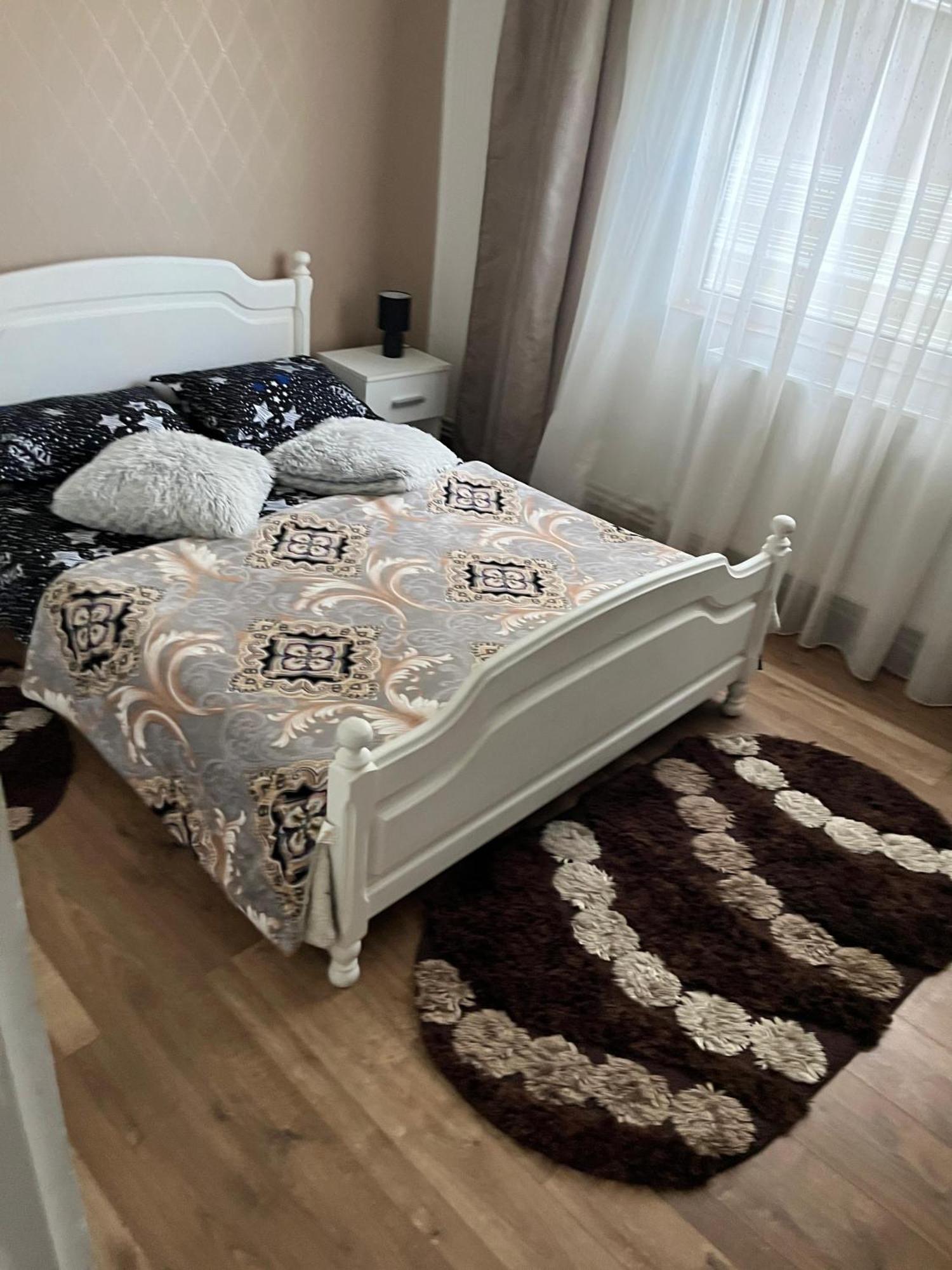 Sweet Home Бузеу Екстер'єр фото